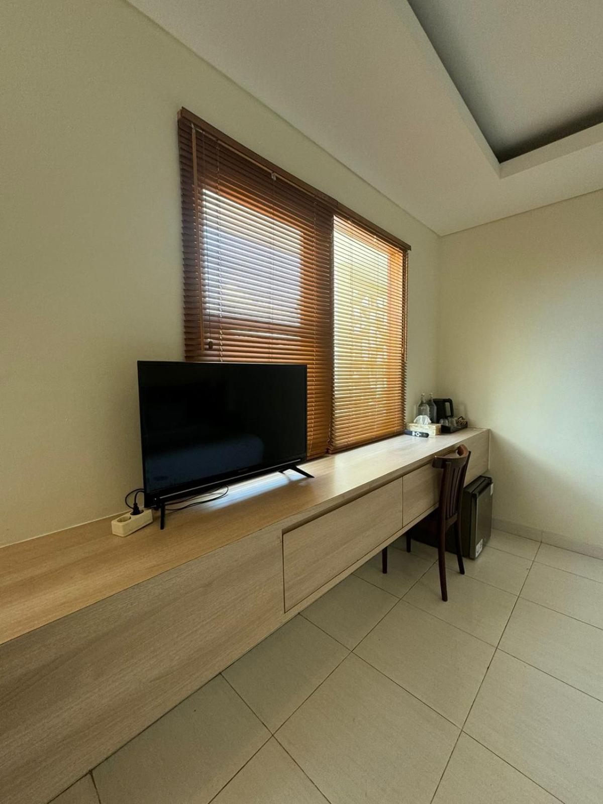 Srikrisna Hotel เซมินยัค ภายนอก รูปภาพ